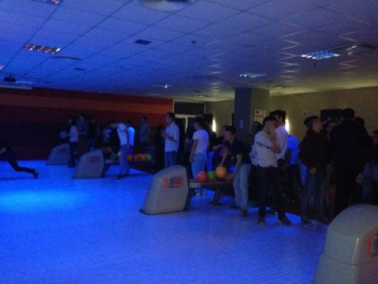 Campionat de bowling, organizat de Florin Gheroghe